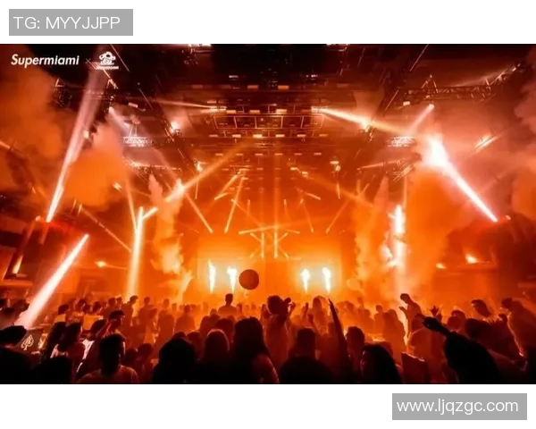 足球明星夜店狂欢夜尽情蹦迪尽展风采引发热潮